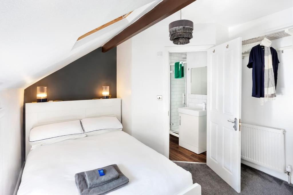 Stunning 4Bed Townhouse By Hic & Trendy Kings Quarter! Villa Harrogate Eksteriør bilde