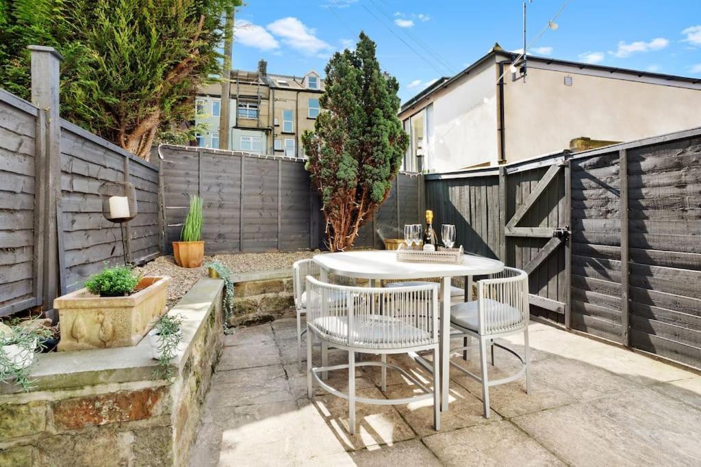 Stunning 4Bed Townhouse By Hic & Trendy Kings Quarter! Villa Harrogate Eksteriør bilde