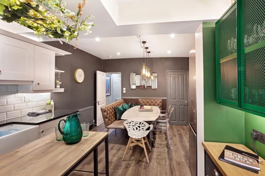 Stunning 4Bed Townhouse By Hic & Trendy Kings Quarter! Villa Harrogate Eksteriør bilde